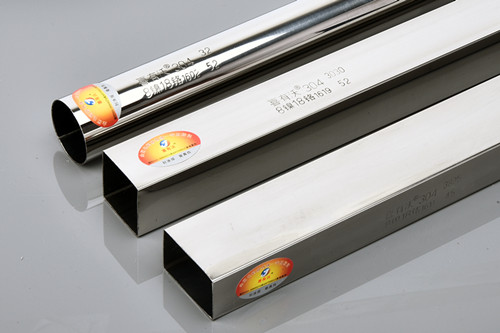 裝修用的304不銹鋼管.jpg 裝修用的<a href='/xyw304bxgg.htm' class='keys' title='點擊查看關于304不銹鋼管的相關信息' target='_blank'>304不銹鋼管</a>.jpg