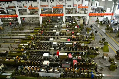 佛山不銹鋼裝飾管廠實(shí)景 佛山不銹鋼裝飾管廠實(shí)景