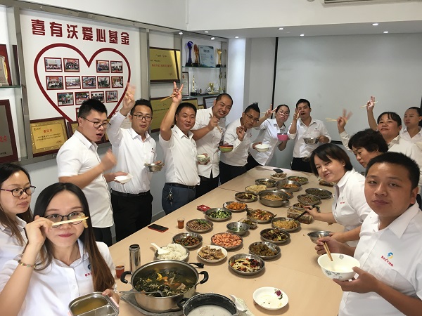 佛山不銹鋼裝飾管廠家 佛山<a href='/product/' class='keys' title='點(diǎn)擊查看關(guān)于不銹鋼裝飾管的相關(guān)信息' target='_blank'>不銹鋼裝飾管</a>廠家