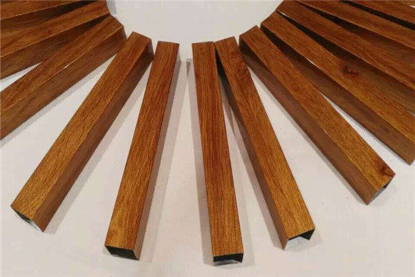 <a href='/xyw304bxgg.htm' class='keys' title='點(diǎn)擊查看關(guān)于304不銹鋼管的相關(guān)信息' target='_blank'>304不銹鋼管</a>木紋管 304不銹鋼管木紋管