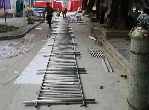 深圳市福田區(qū)市政304不銹鋼管護(hù)欄換新項(xiàng)目