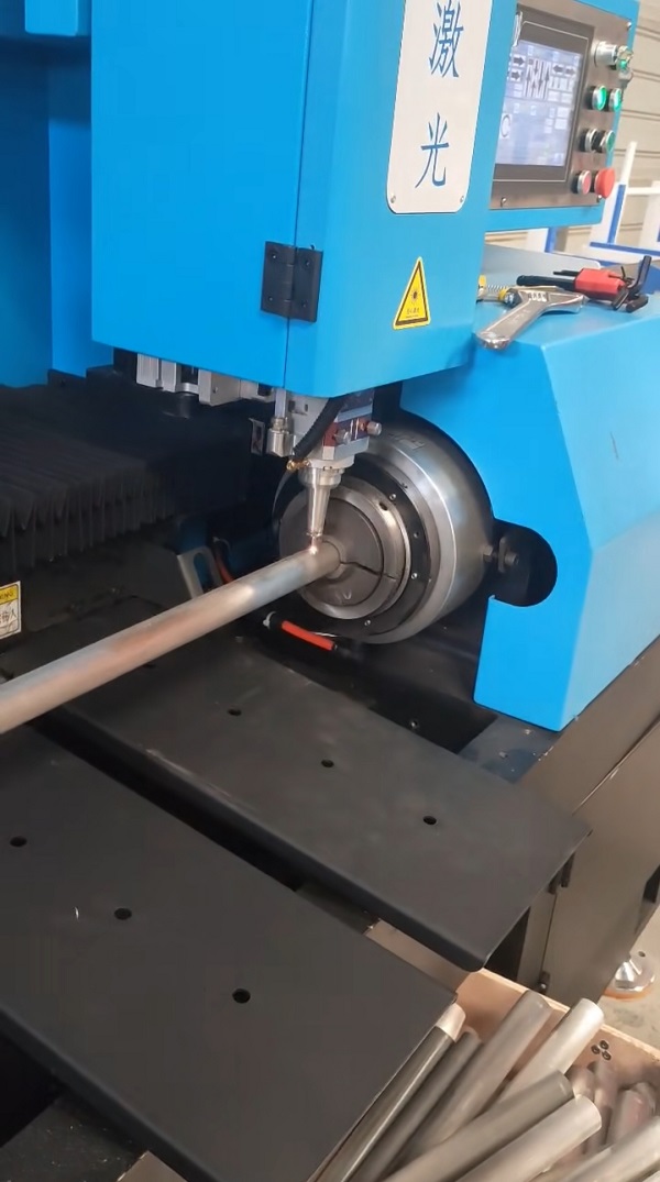 <a href='/index.aspx' class='keys' title='點擊查看關(guān)于不銹鋼管廠家的相關(guān)信息' target='_blank'>不銹鋼管廠家</a>切割 不銹鋼管廠家切割